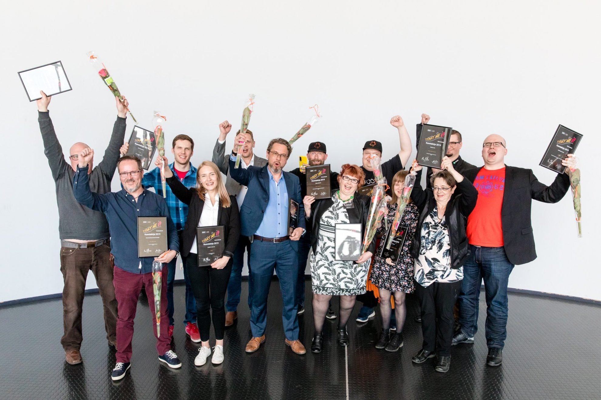 Business_Joensuu_Start_Me_Up_2019_liikeideakilpailu_voittajat_palkintojenjakotilaisuus_markkinointitoimisto_tovari_valokuva