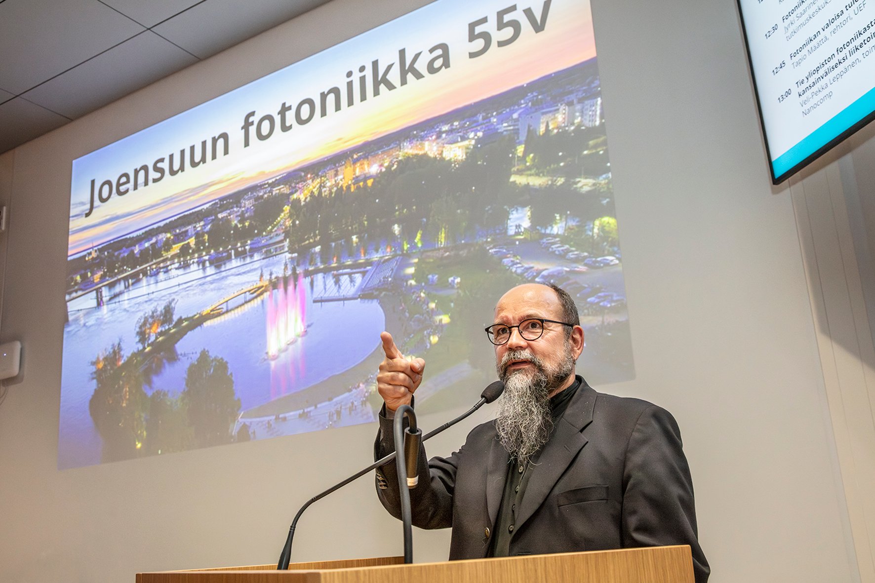 Fotoniikka 55v_pieni_090625_007
