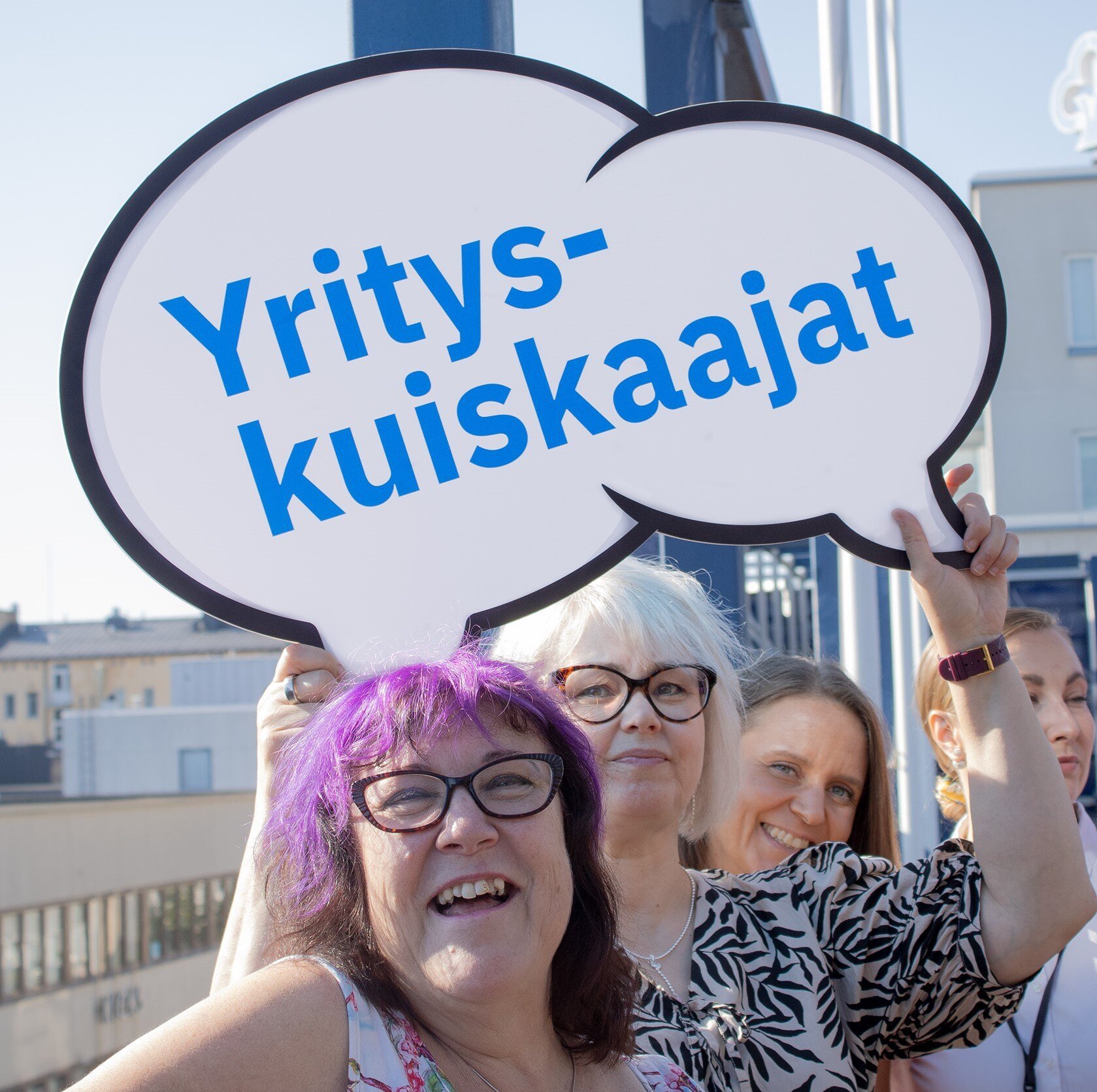 Yrityskuiskaus 2024_yrityskuiskaajat_ulkona_Business Joensuu