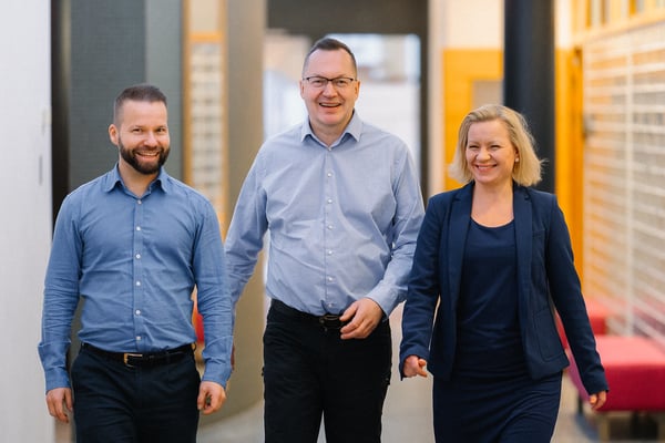 Business_Joensuu_Internationalisation_services_team_walking_Photo_Harri_Säynetvirta
