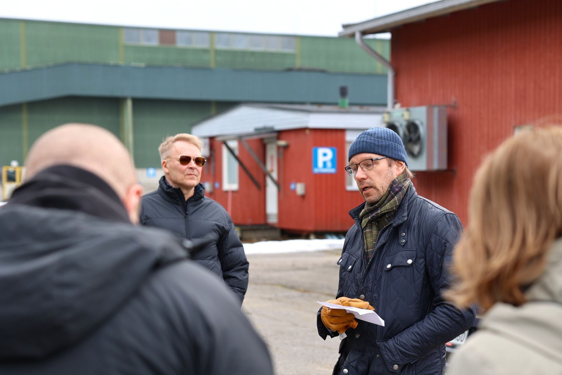 Mika-Anttila-Stora-Ensolta-esittelee-Kiteen-sahaa-web