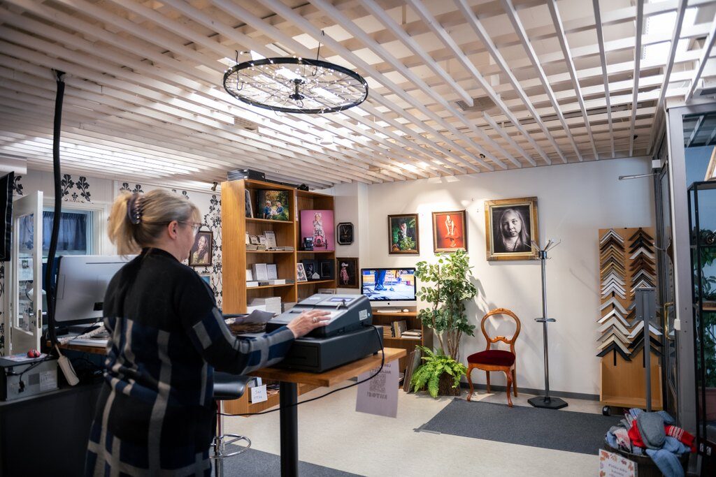 Valokuvaaja Salla Seeslahti_Studio Joensuussa_yritystarina_Business Joensuu