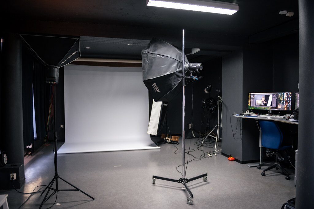 Valokuvaaja Salla Seeslahti_studiotila_yritystarina_Business Joensuu