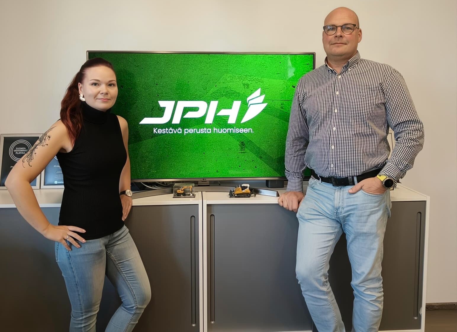 JPH-Maanrakennus Oy -Jarmo Hirvonen ja Noora Jormanainen - Yritystarina Business Joensuu